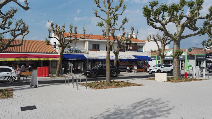 🖊️ Séance de dédicaces à Saint-Jean-de-Monts – Le 30 juillet 2025